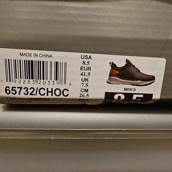 Skechers - Picture 2 of 2